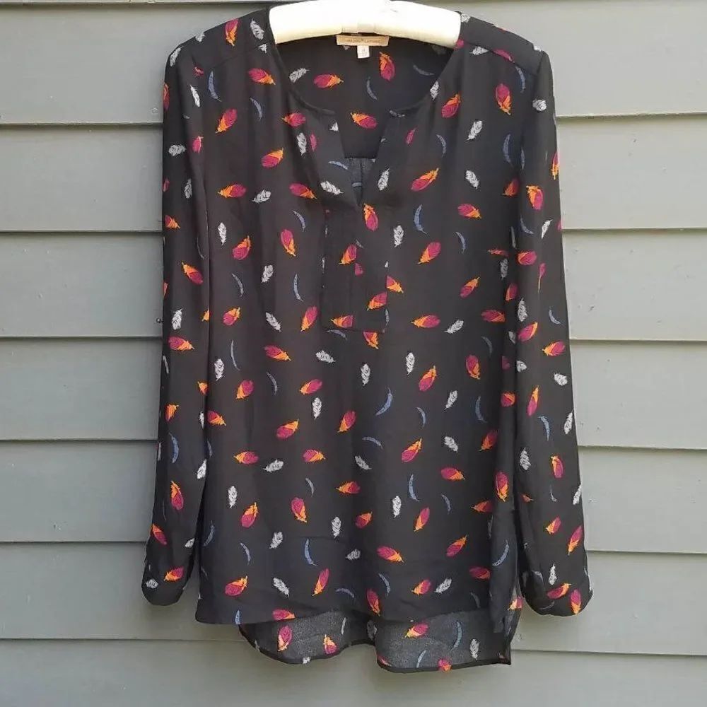 Gibson Latimer Black Sheer Peasant Blouse with Leaves size Medium
